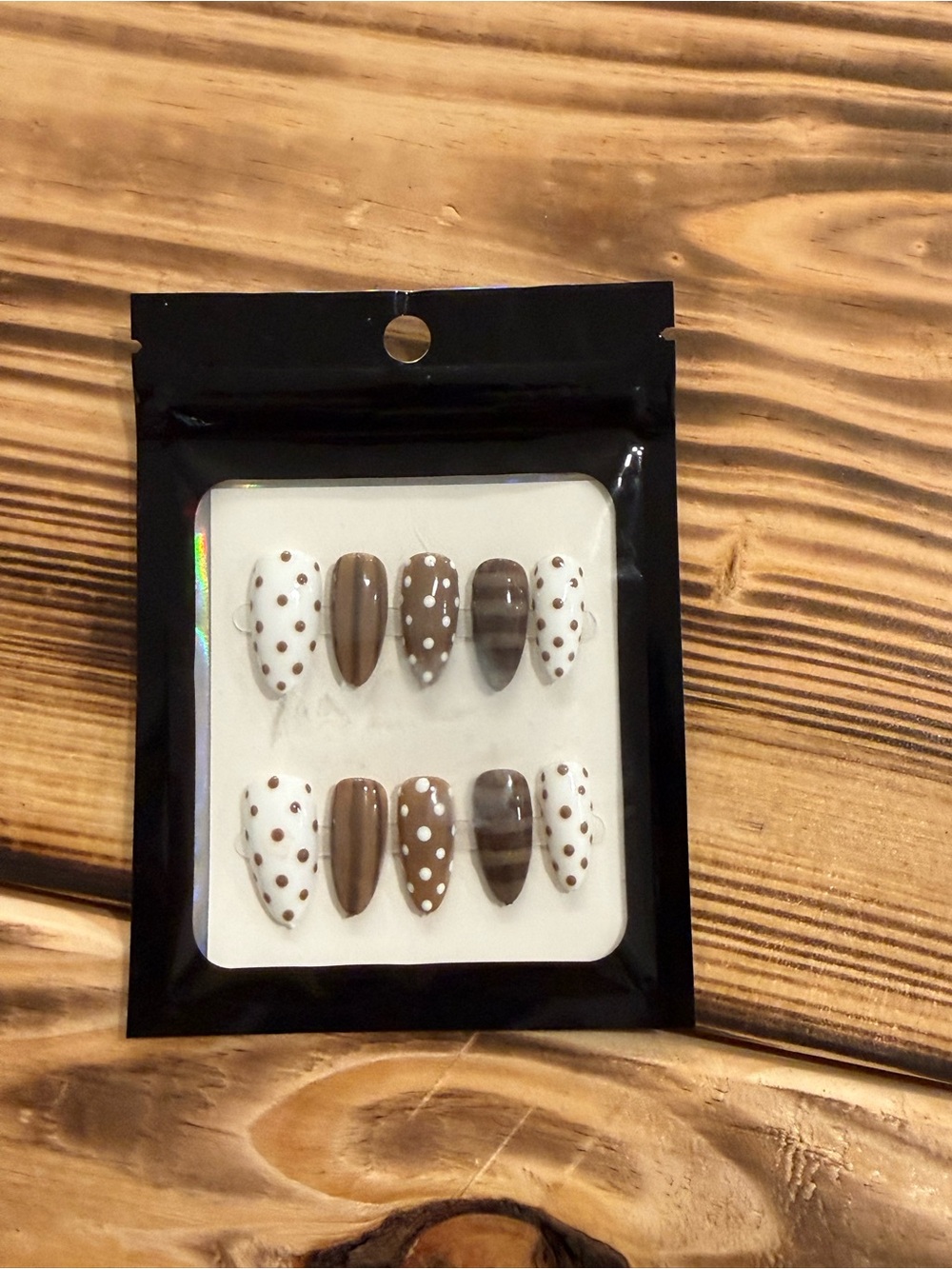 False Nail Set in White and Brown - Women's Press-On Nails